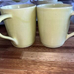 2 Vance Kitira Homestead Pottery Coffee Mugs Lime Green 8oz‎